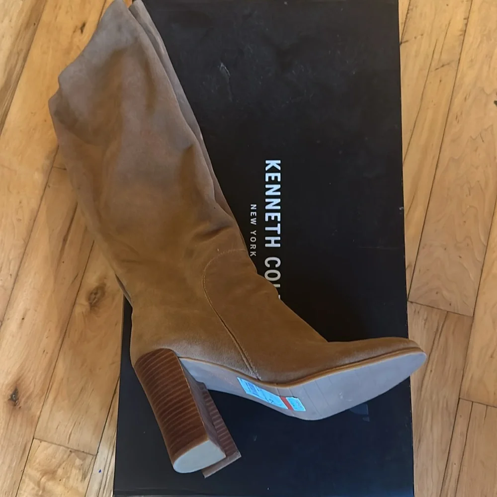 New Kenneth Cole New York Suede Tan Tall Boots 8 1/2 - Picture 6 of 9